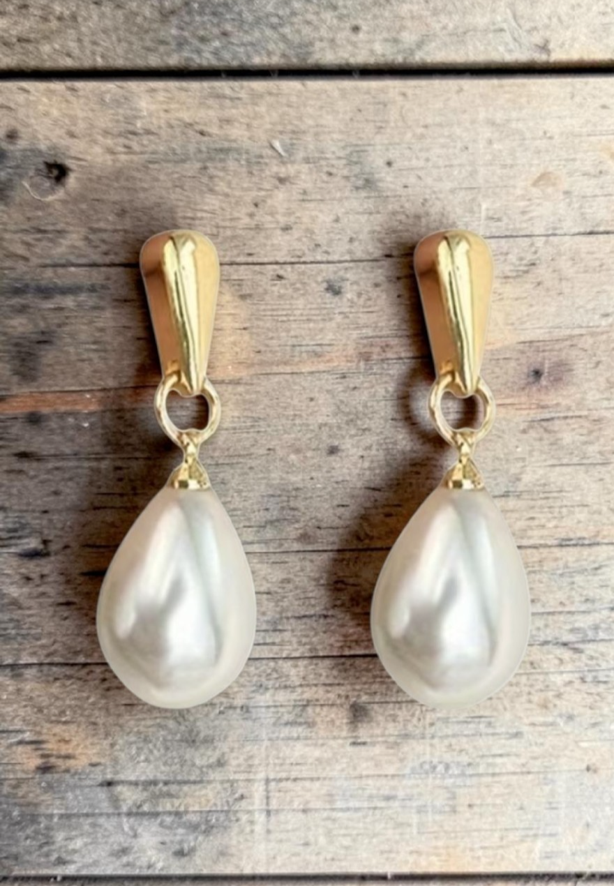​Gold toned Pearl Teardrop Earrings Korean Style Minimalist Baroque Dangle