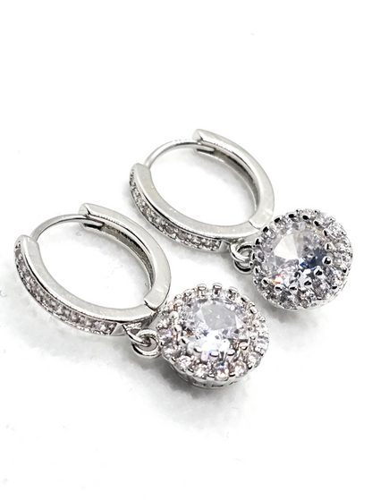 Luxury Elegant Sparkling 925 Sterling Silver 1 Carat Moissanite Round Earrings