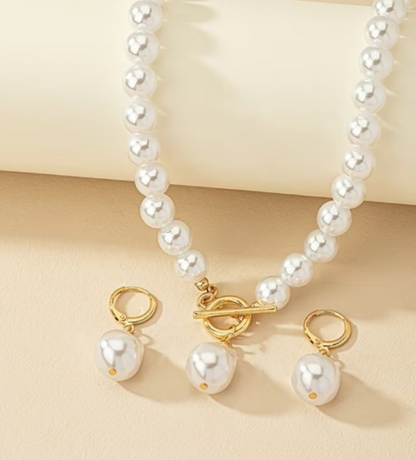 Baroque Pearl Necklace Earrings Set French Retro Gold Toggle Clavicle Chain