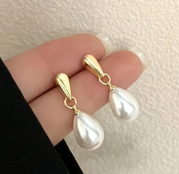 ​Gold toned Pearl Teardrop Earrings Korean Style Minimalist Baroque Dangle