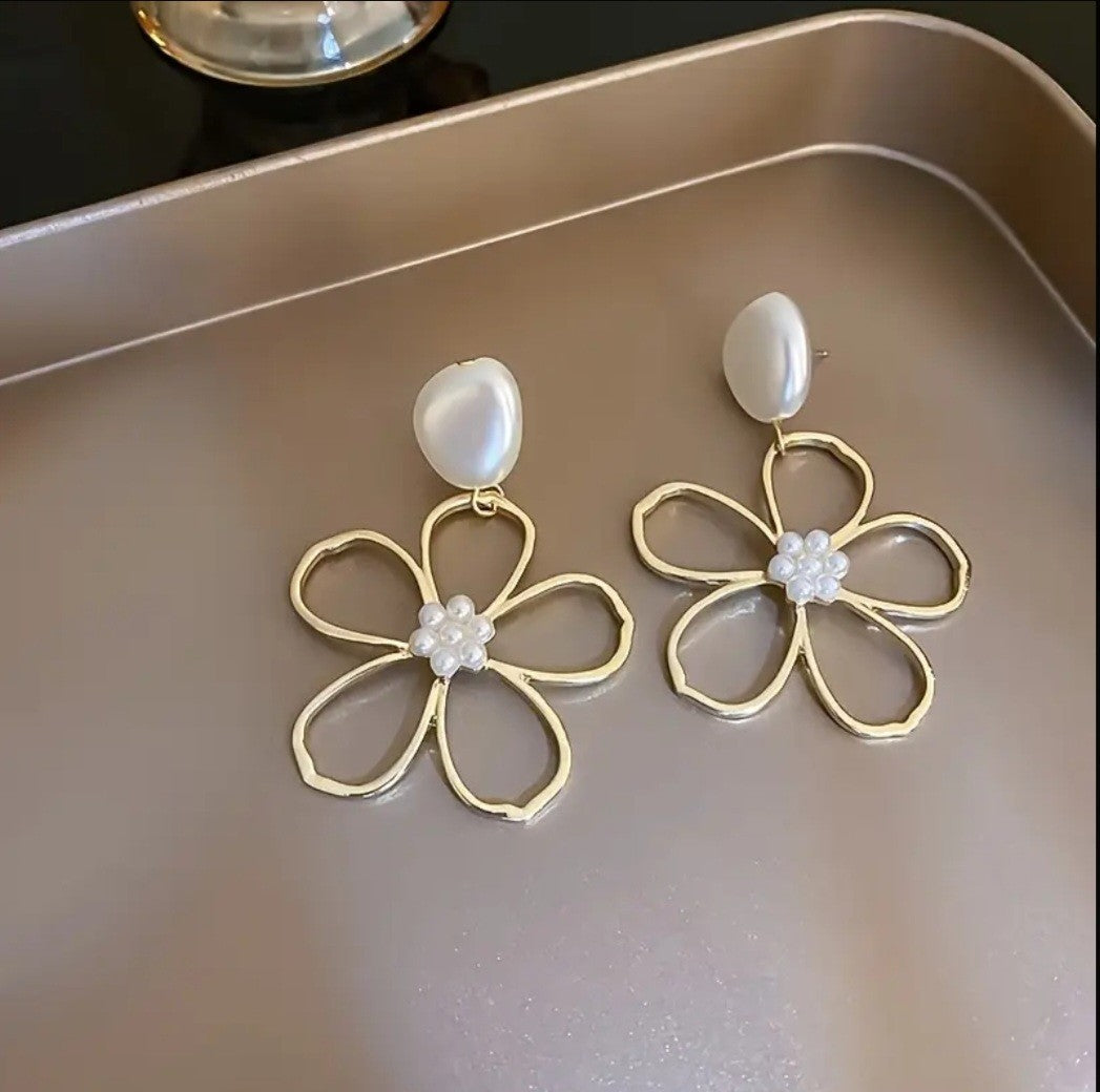 Gold Flower Pearl Drop Earrings | Statement Floral Earrings | Elegant Wedding