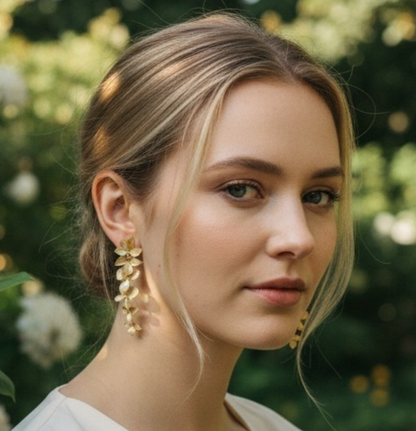 Boho Matte Golden Clove Floral Earrings-Fashionable Vintage Style Stud Partywear
