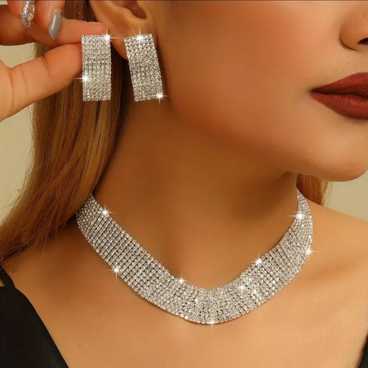 Silver tone sparkly Rhinestone Crystal Wide Choker Necklace &Earrings Set Bridal