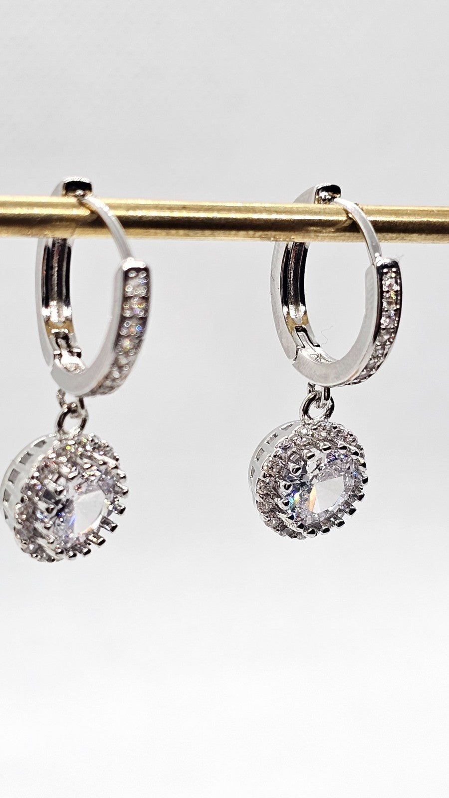 Luxury Elegant Sparkling 925 Sterling Silver 1 Carat Moissanite Round Earrings